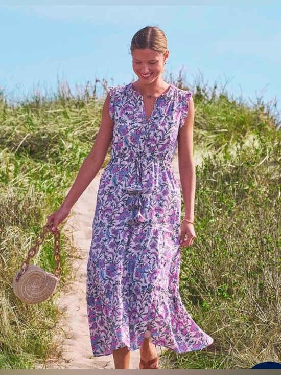 Vineyard Vines Dresses & Skirts - Vineyard Vines Pink & Lavender Floral Tie-Waist Maxi Dress Women’s size Large